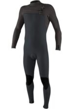 The O'Neill Hyperfreak Wind 4/3+ Chest Zip is specially developed for kiters.