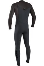 The O'Neill Hyperfreak Wind 4/3+ Chest Zip is specially developed for kiters.